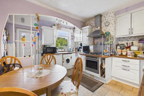 CAM05476G0-PR0361-STILL007.jpg