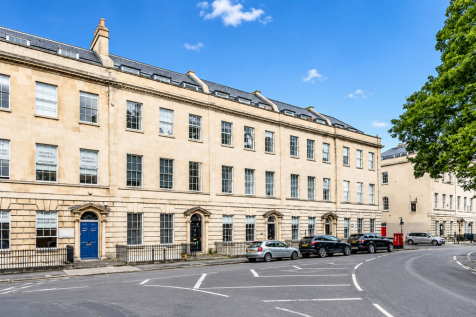 Acen Properties are delighted to introduce this fantastic 2 bed, 2 bath in the heart of Bristol.