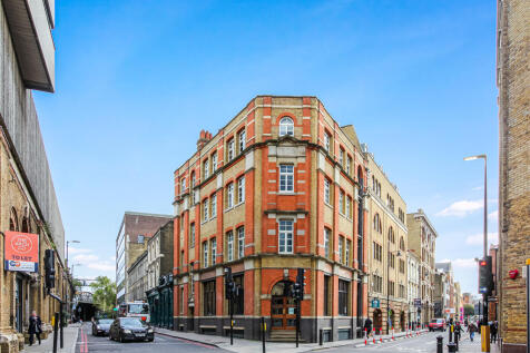 Available End of July - **two sharers allowed only** Character Edwardian warehouse - that has been restored to an exceptional standard, offering over 1,300 sq ft, three generous double bedrooms and tw