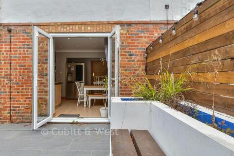 External Lifestyle Photograph