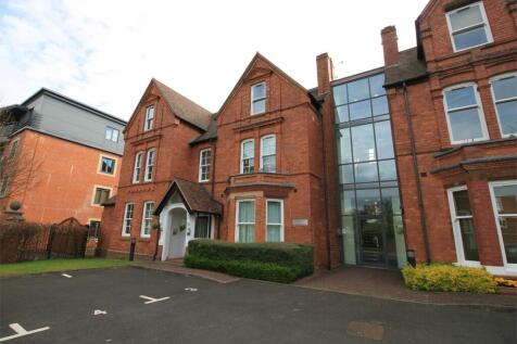 A superb, modern two bedroom apartment on the first floor of the intimate Victoria House residential development. The property boasts a living/dining room opening to kitchen area, double bedrooms, sho