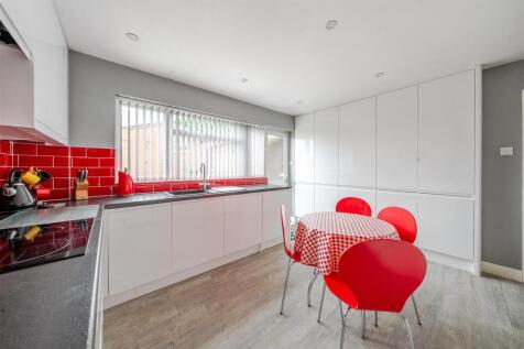 41 Pennine Way, Ashby