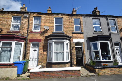 2 Bedroom Terraced in YO12 4DZ