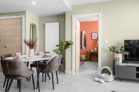 The Mercian– Studio’s- 1-, 2-, and 3-bedroom apartments – Inclusive Wi-Fi – Deposit Alternatives – 24hr Gym/Studio Space With Bookable PT – Pet Friendly – 200m Roof-Top Running Track – Cinema – Concie