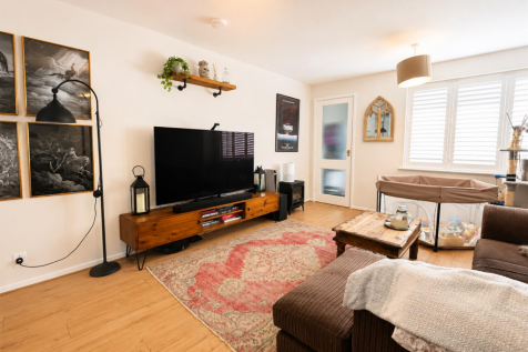 Lounge / Dining Room