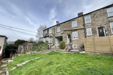 Rear Yard Area & Communal Garden