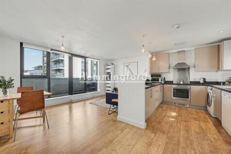 Palmers Road E2-10.jpg