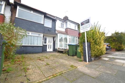 Goodwin Ellis are pleased to offer this 1930's Terrace House located on the popular Plumstead/Welling borders being a short bus ride away (route 51) from Woolwich Town Centre for British Rail Station,