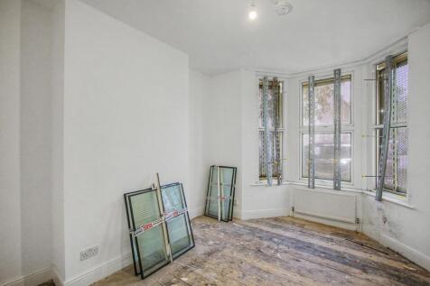 Ground Floor Flat, 6 Knox Road, London, E7 9HW