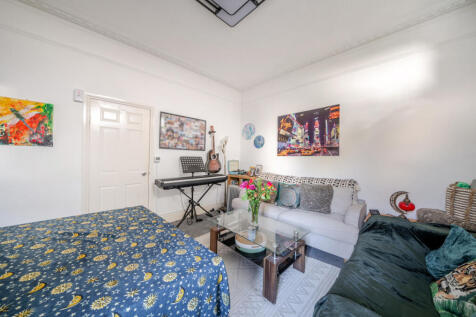 1384818-3-6926ebc...