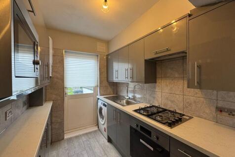 26 Launceston Gar...