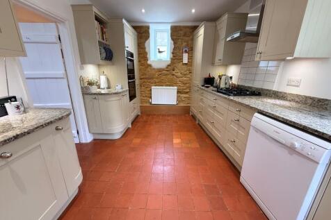 Kitchen Main