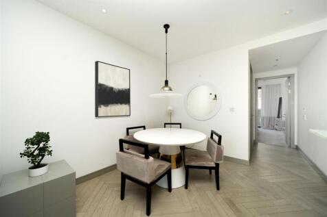 1 bed, 1 bath Apartment in london - Photo 4