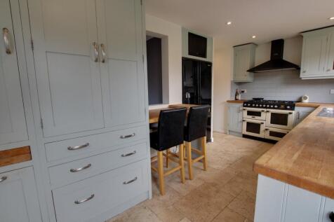 KITCHEN / BREAKFASTROOM