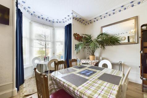 CAM03185G0-PR0079-STILL009