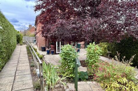 Garden 1.JPEG