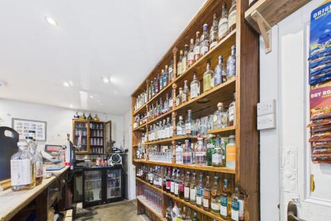 CAM03185G0-PR0084-STILL023