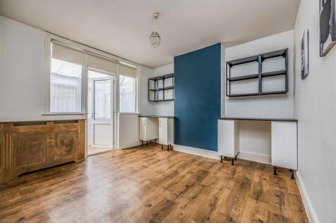 81 Chesterfield Road, Portsmouth-Small-PorticoMark
