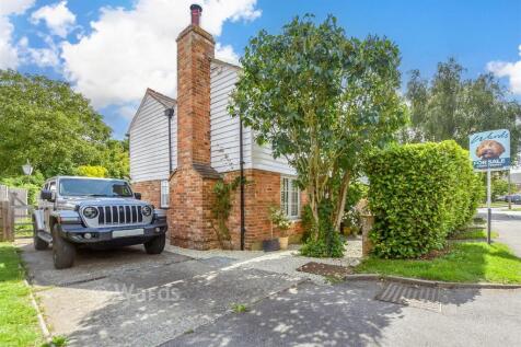 Driveway/Parking