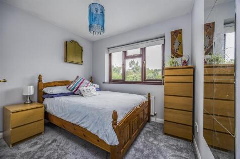 1 Conifer Drive, Hambrook-PorticoMarketing-Nexa-4.