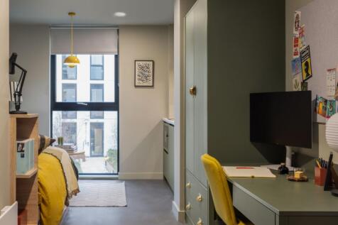 Comfy Studio Example