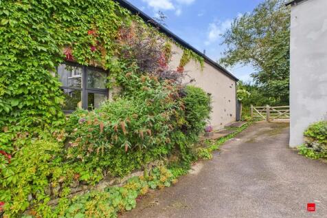 External Side Vie...