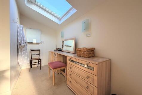 PRINCIPAL DRESSIN...