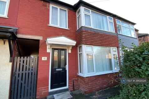 We are delighted to offer for let this 3 bedroom mid terraced home in Droylsden. The property has been redecorated throughout, comprised in brief of the following: Downstairs: Spacious open plan... **