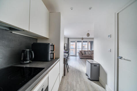 1425955-10-69bd6f...