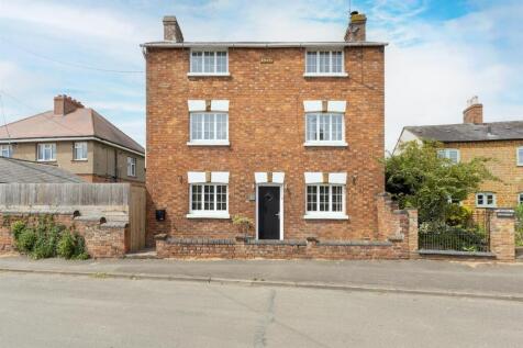 Upper High Street, Harpole