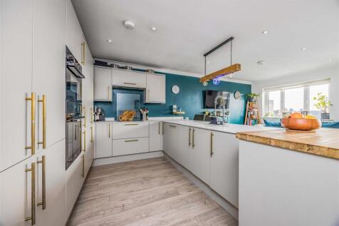 Flat 9, 48-50, Elm Grove, Southsea-Small-PorticoMa