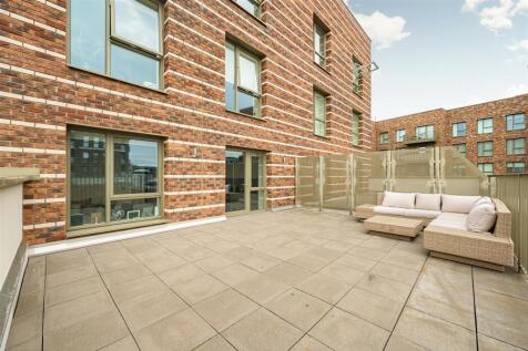 29 Pembrey Court.15.jpg