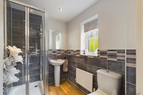 EweMove - Sycamore Drive - En-suite
