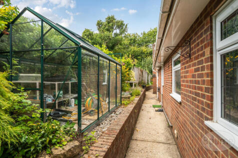 7e5159e5-b64c-4c8...