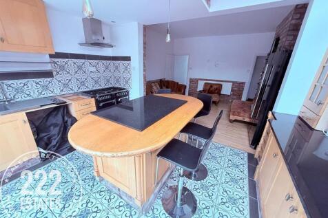 PHOTO-2025-08-19-14-24-22 (9).jpg