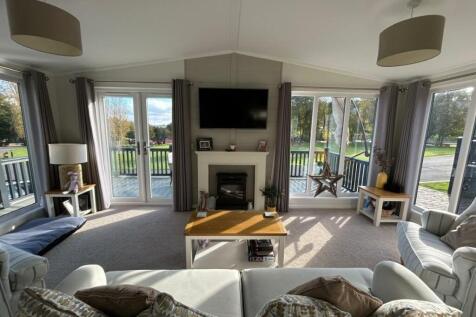 Lounge with Views over Park.jpg