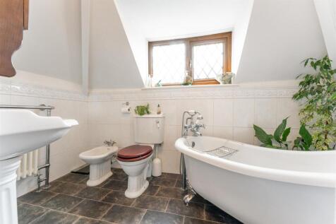 132 Earlswood Common_23.jpg