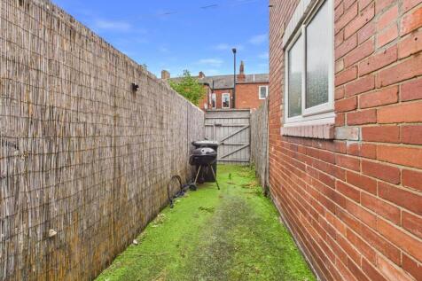 Private Rear Yard