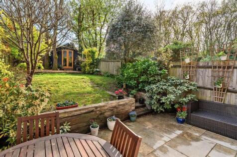 Garden with Patio.jpg