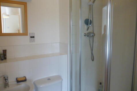 5_ensuite.JPG