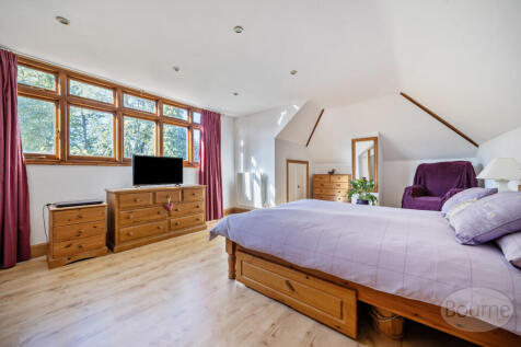 f379bba8-7f61-46b...