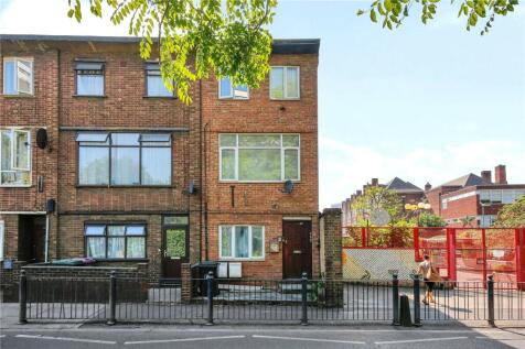 Ground Floor | Open-Plan | Private Patio | Contemporary Kitchen | Double Bedroom | Stylish Bathroom | Excellent Transport Links | Near Brick Lane & Whitechapel | Set within one of East London's most v