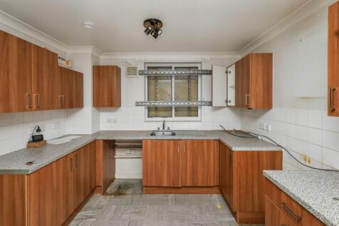 150 Winsor Terrace, Winsor Park Estate, Beckton, London E6 6LD