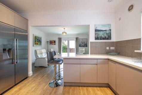 Breakfasting Kitchen