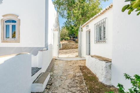 Almancil Fully Renovated 5 Bed Villa For Sale (34)