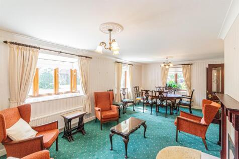 Lounge & Dining Room 2