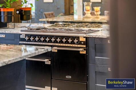 Kitchen/Living/Dining