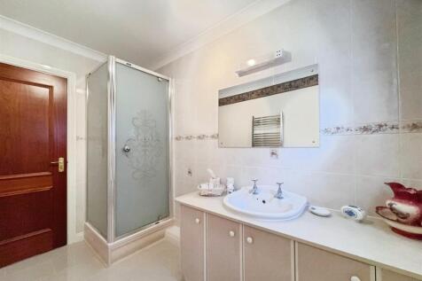 6c71cb3f--4BF1-899F-A7E7887DF472-25779-000010E64BA