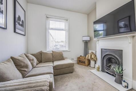 29 Addison Road, Southsea-PorticoMarketing-SoldBy-