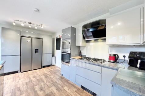 St.Annes Wynd, Erskine kitchen